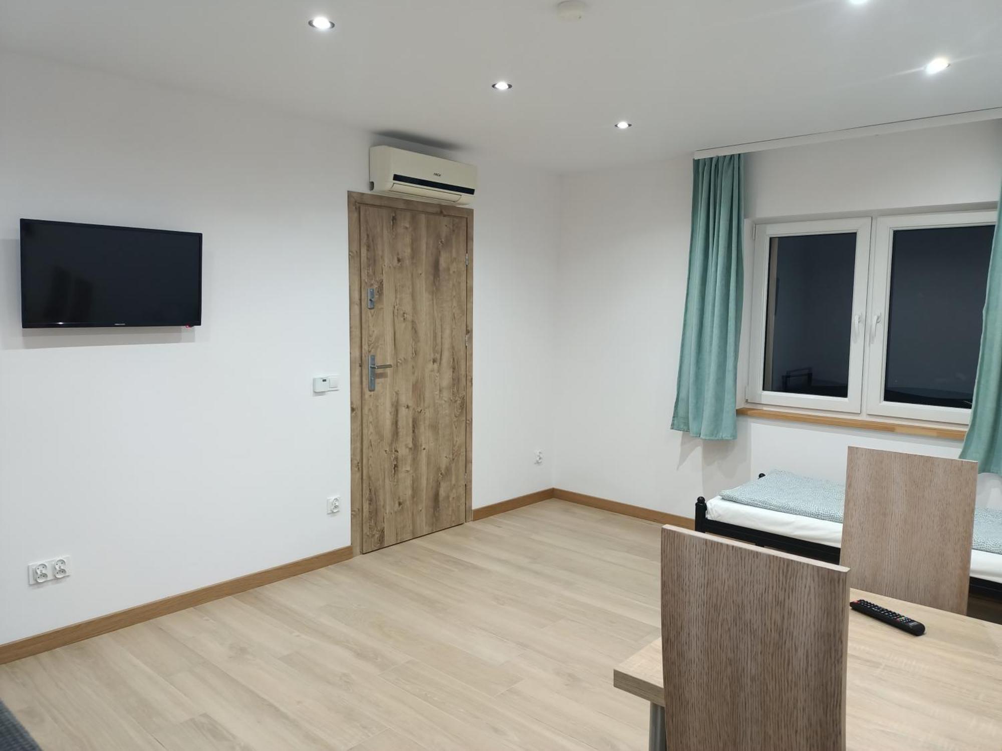 Letnia Oaza "Akacja" Appartement Sobienie Jeziory Buitenkant foto